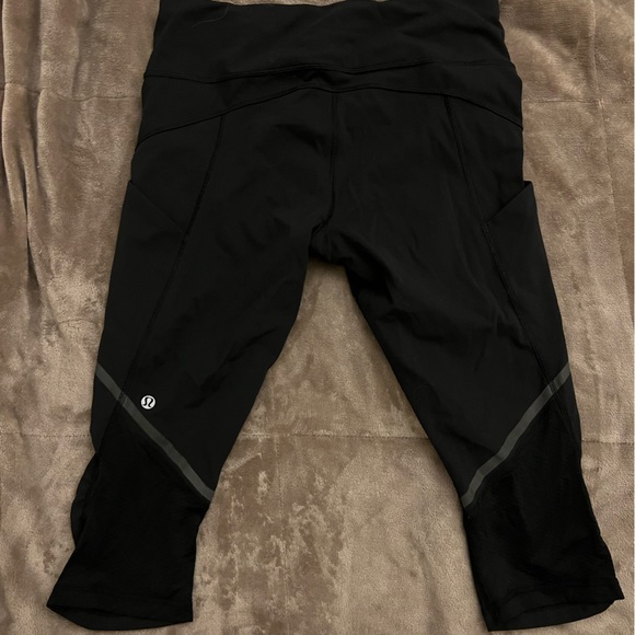 Extra crop lululemon leggings - Picture 1 of 3